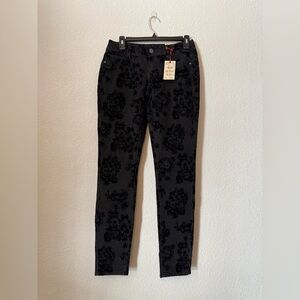 Decree Jeans Womens Size 3 Black Floral Flocked Low Rise Super Skinny